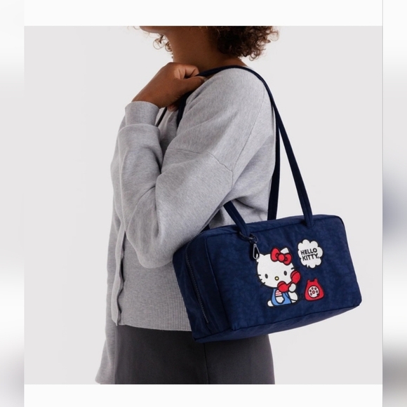 Rare Baggu x Hello Kitty Bowler Bag – Embroidered Phone, Sold-Out Colorway 🎀 - Picture 3 of 4